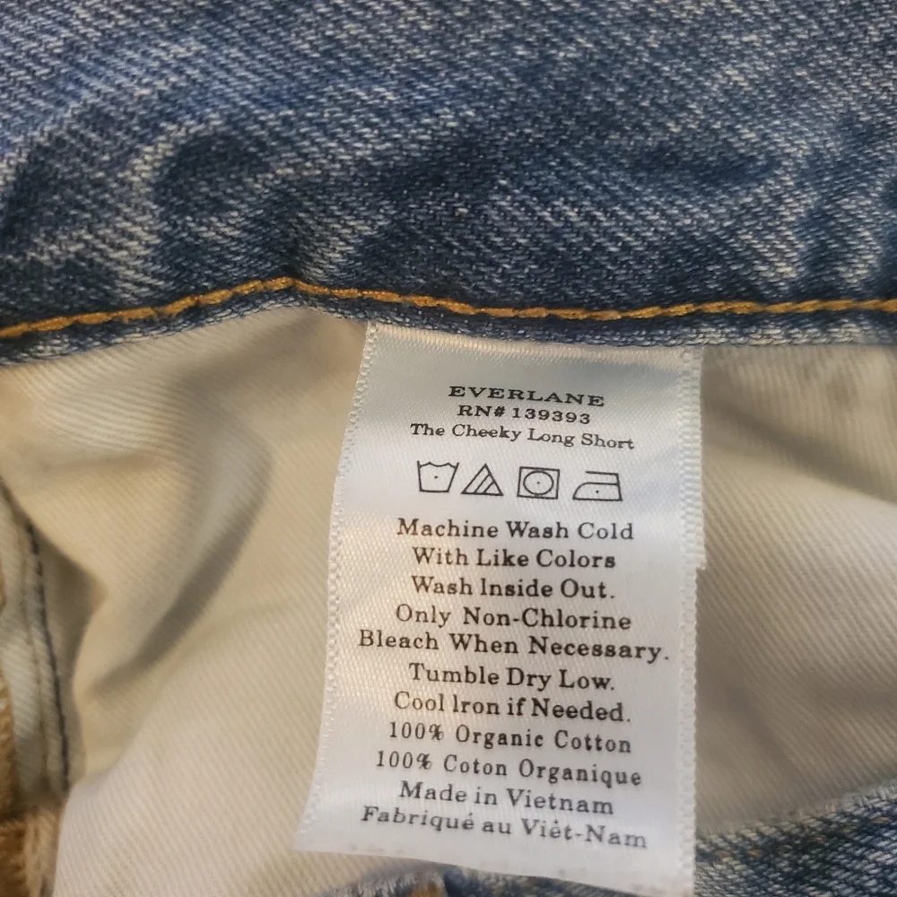 EVERLANE The Cheeky Long Short Distressed Fray Hem Denim Cut Offs Women's SZ‎ 25